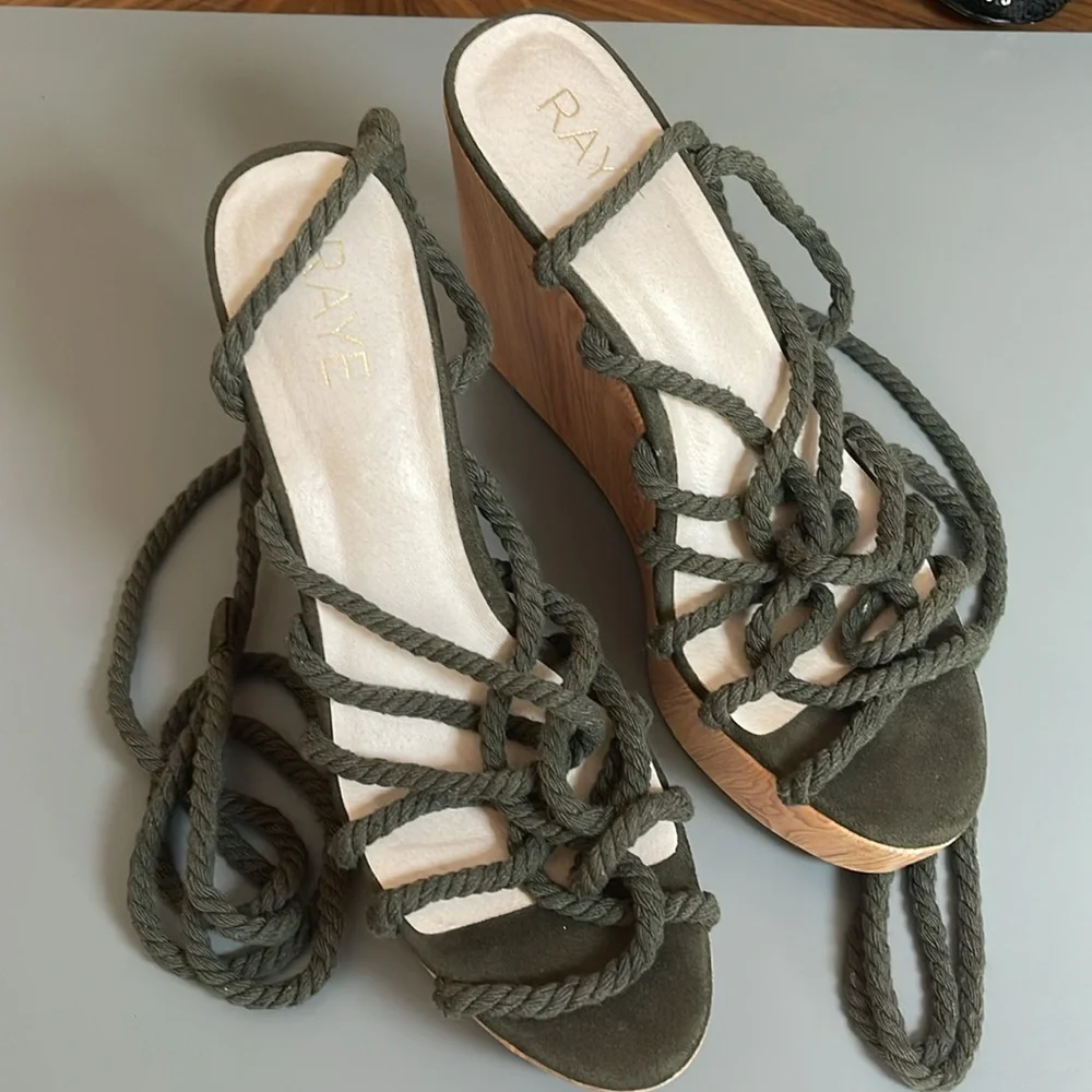 RAYE gorgeous faux
